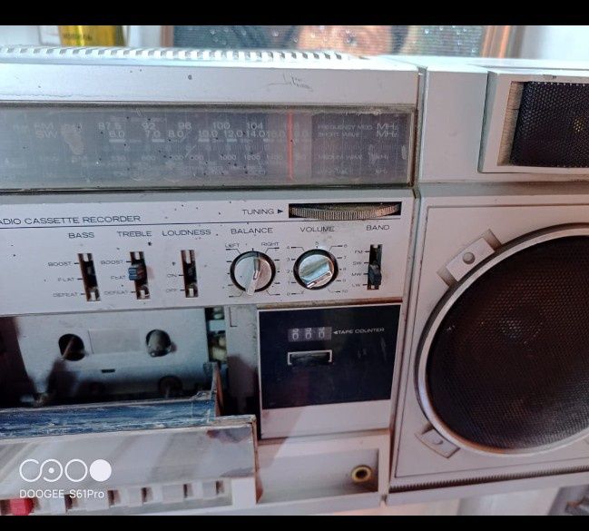 Магнитола Hitachi