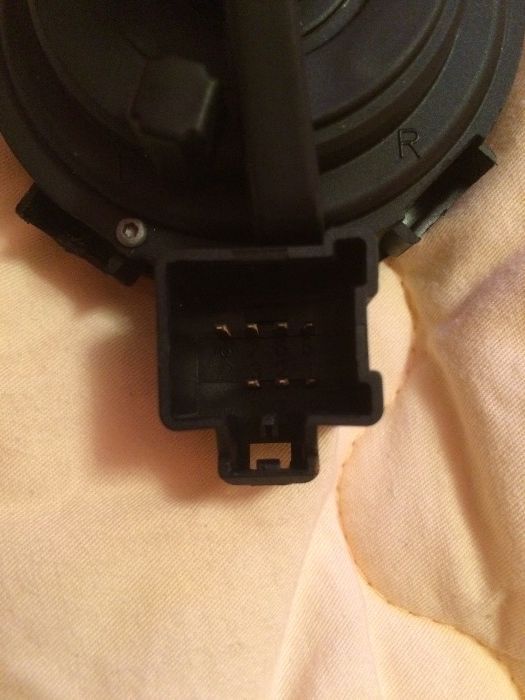 контактен ключ за Волво S40 декеври 2004 година.