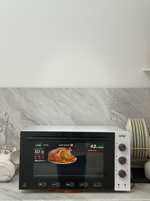 Мини печь в идеальном состоянии