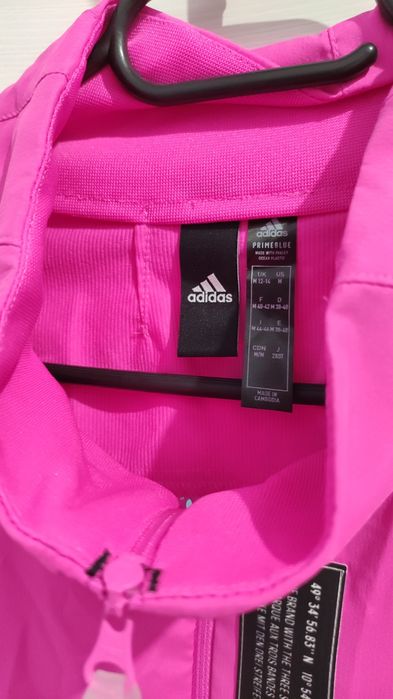 Adidas M size ДАМСКА ветровка горнище