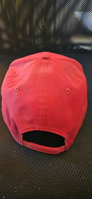 Vand sapca NEW ERA rosie, noua, nepurtata