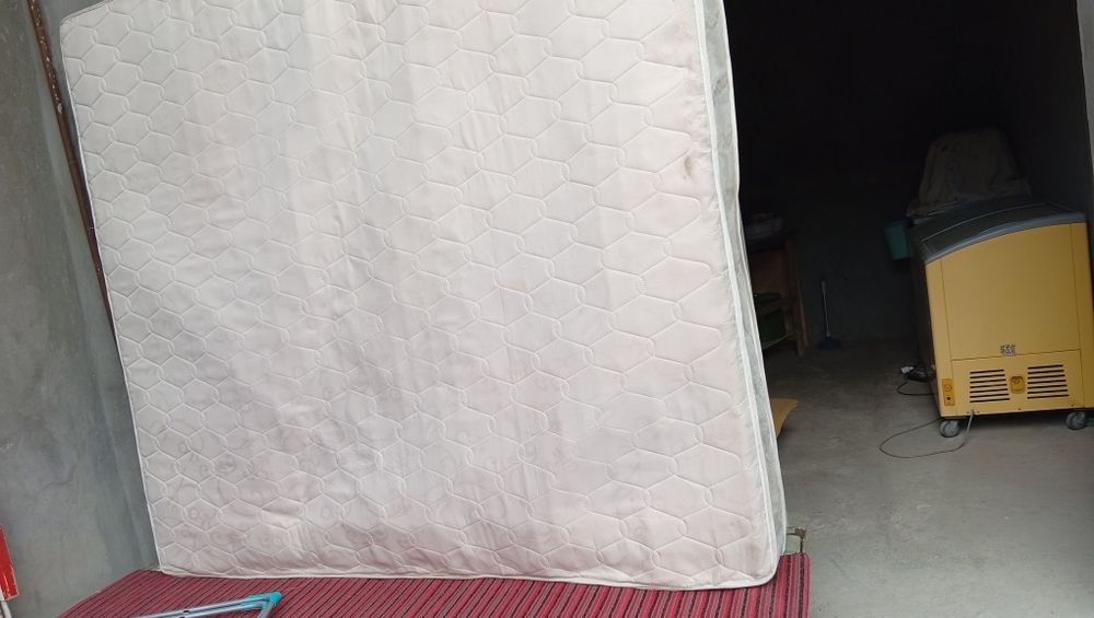Matras  2 ga 2    yahshi xolatda