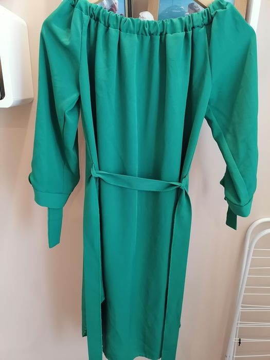 Продавам дамски рокли