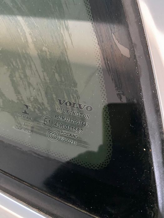 Geam spate laminat stanga cu crom VOLVO V60 2019 32132158