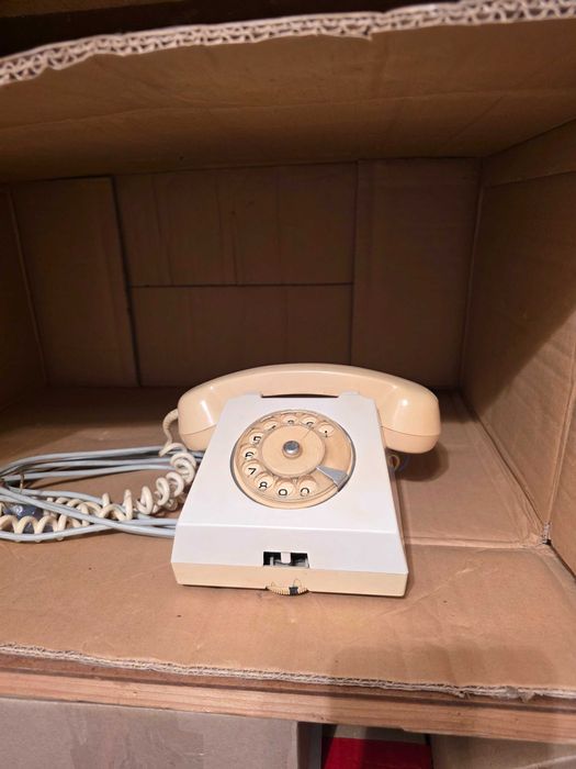 Telefoane vechi cu disc RS-70533,  EM-72 (seria RS-72492) si Britcom