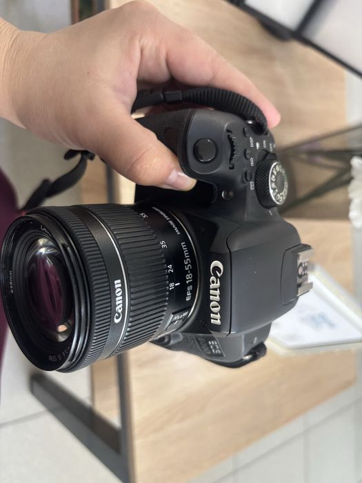 Фотоаппарат Canon EOS 800D, kit EF-s 18-55мм