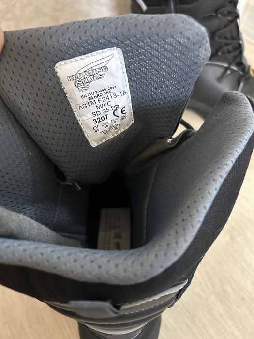 Продам новую обувь RED WING