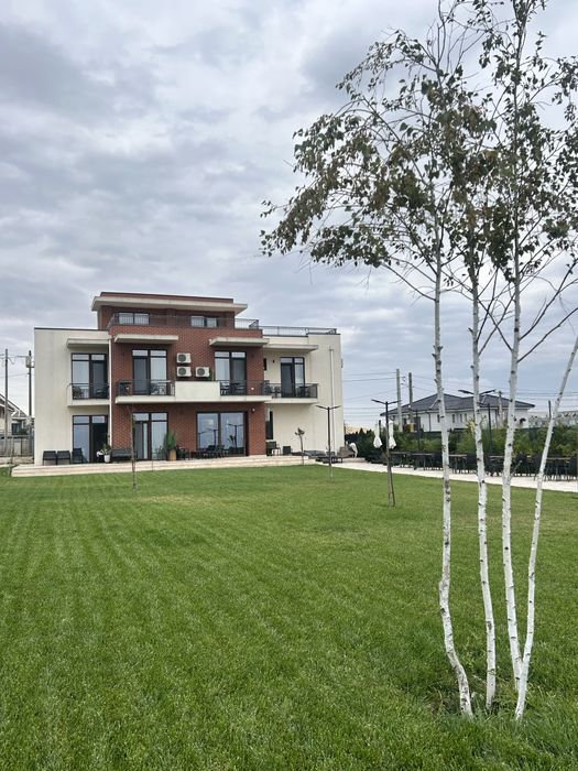 Vila de inchiriat