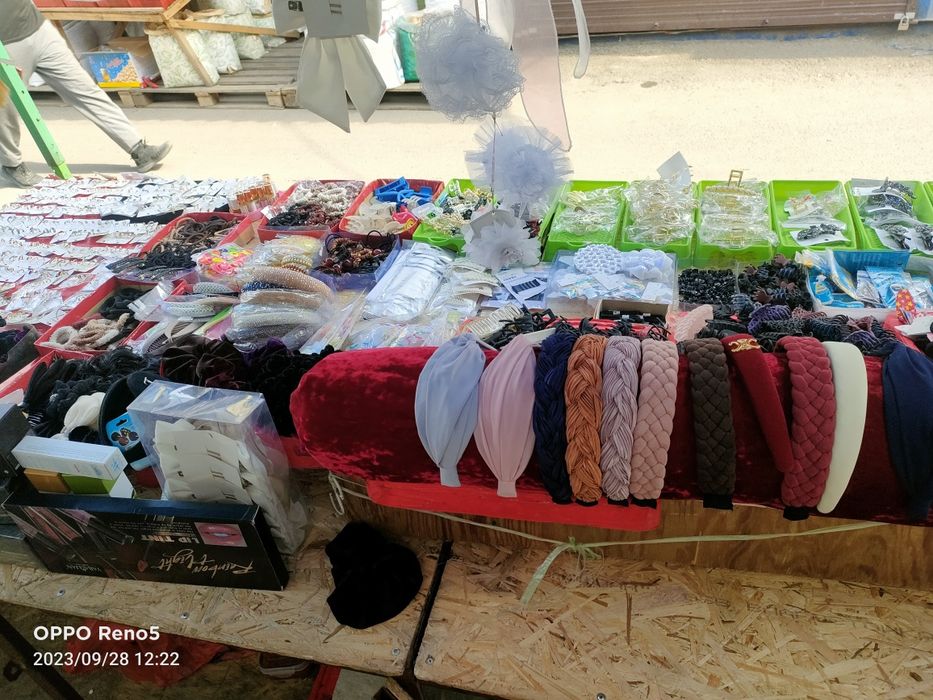 Продам стол сундук