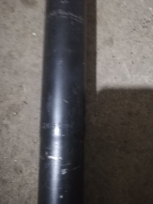 Продам передний амортизатор