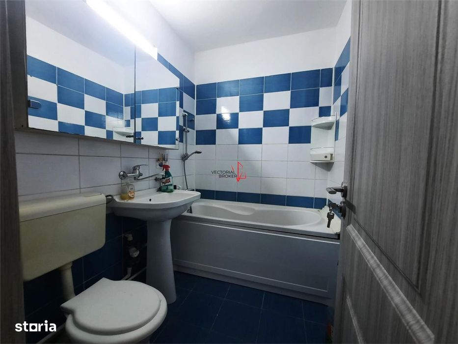 2 camere semidecomandat, etaj intermediar Parcul National