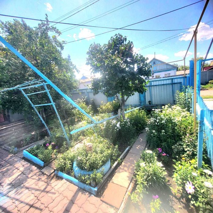 Дом / в районе 8 м-на