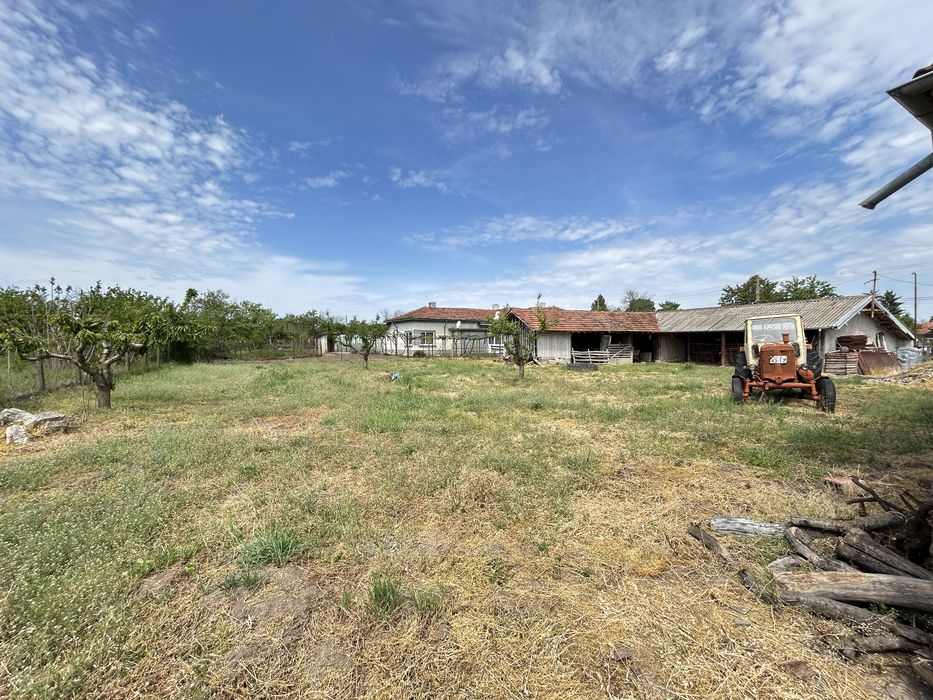 ИМОТИ Силистра представя къща в гр. Алфатар