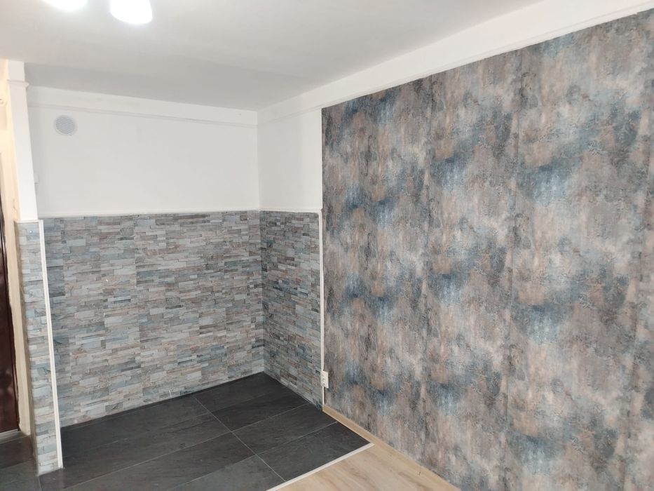 Proprietar vând garsoniera. Doua alăturate