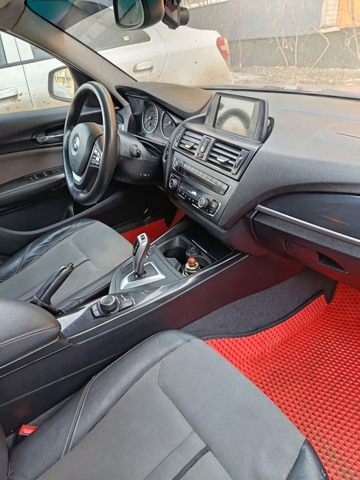 Bmw 118 оранжевый