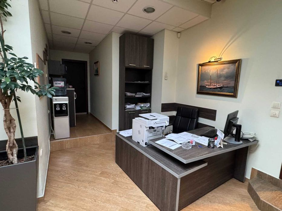 Офис Под наем Топ център