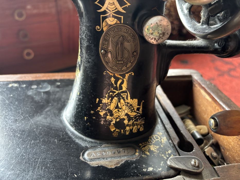 Швейная машинка Zinger