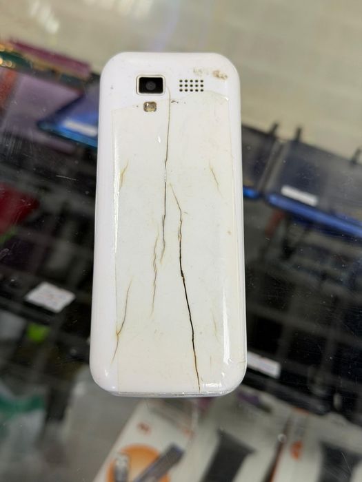 Простой телефон.