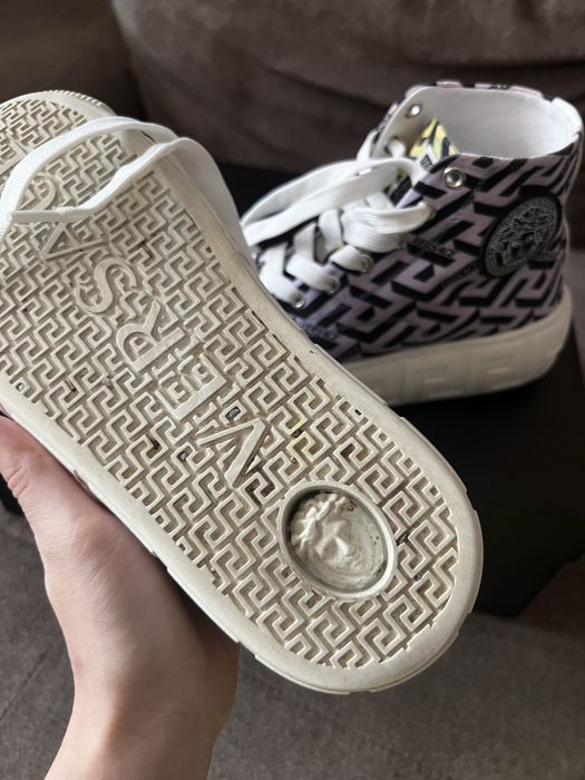 Оригинални кецове-Versace