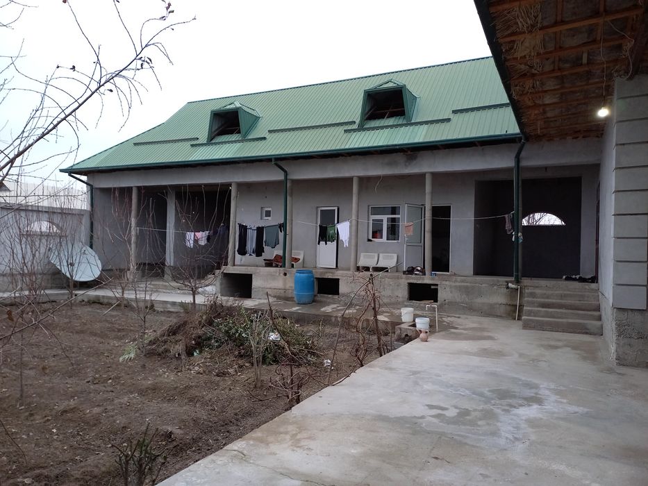 Срочно! 6 сотихли ховли сотилади .