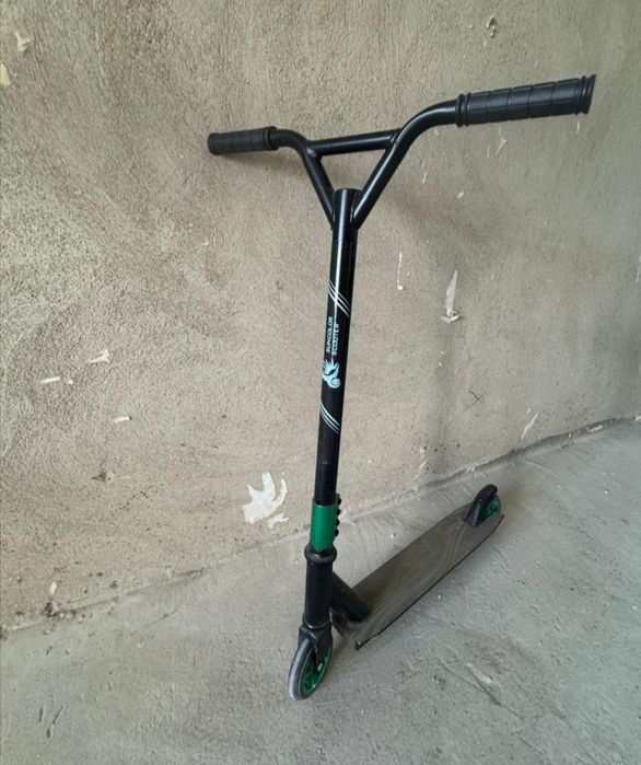 Продам  самокат детский