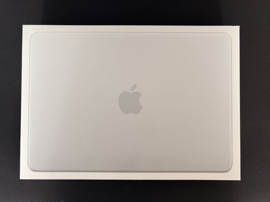 MacBook Neo 13” NOU – 8GB RAM / 256GB SSD – Nefolosit