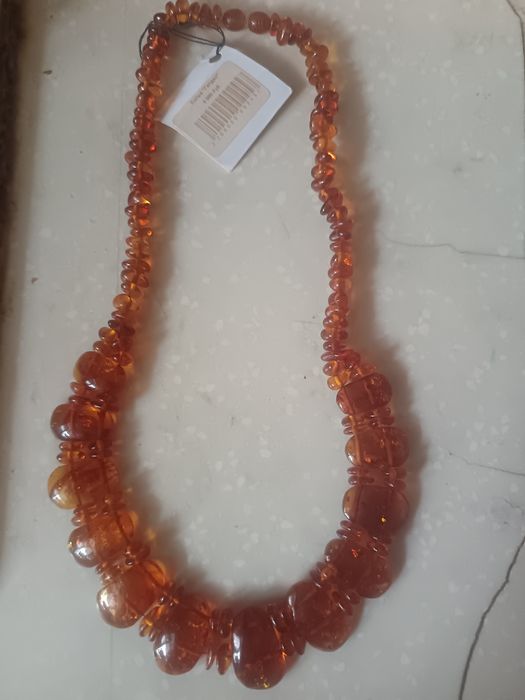 Бусы  из  янтаря