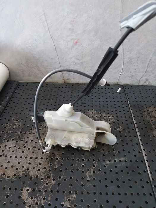 Broasca usa stanga fata citroen c5 aircross psa279625 16944044