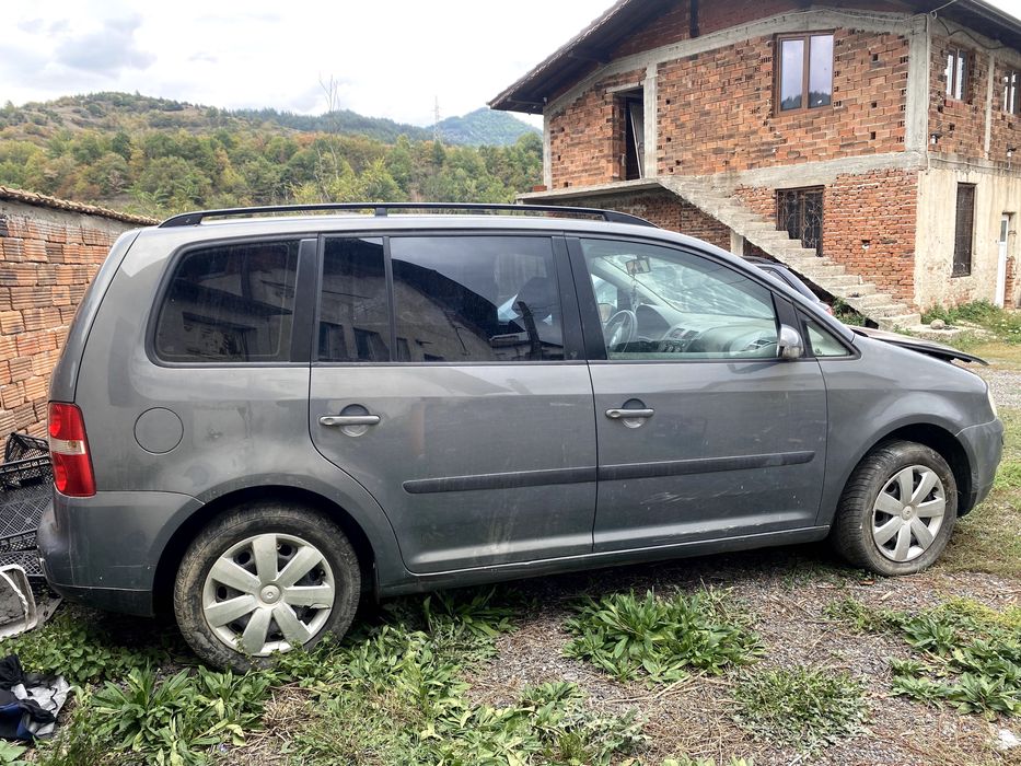 Volkswagen Touran на части