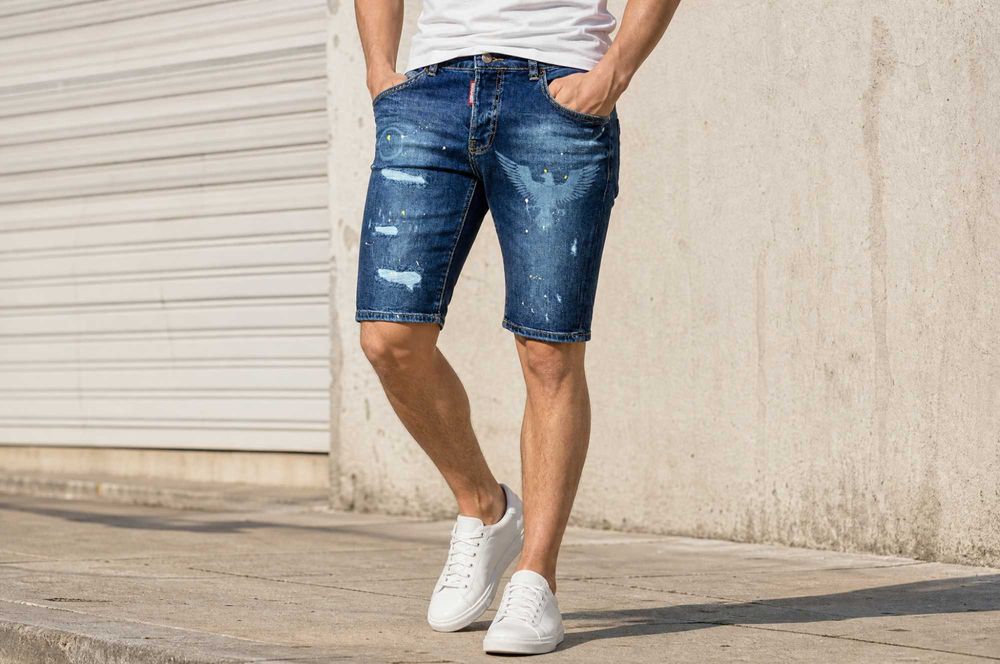 Мъжки къси дънкови панталони Dsquared2 — син wash, slim fit, графика орел/феникс, paint splatter - 44 48