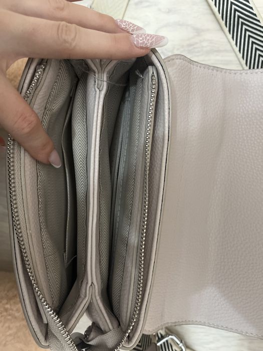 Продам женскую модную сумку