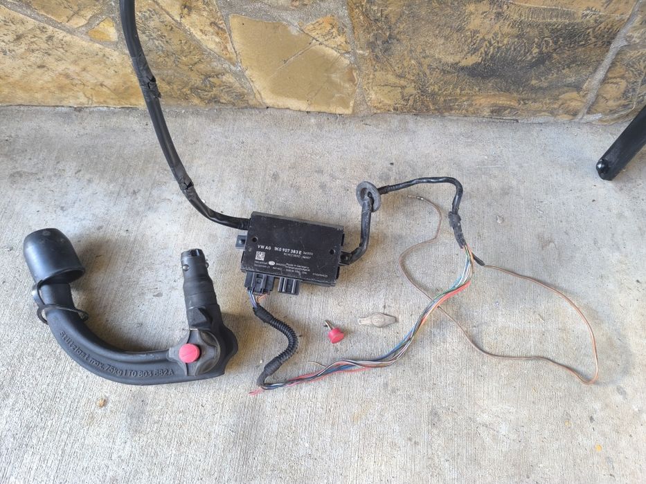 Теглич за VW TOURAN 2008