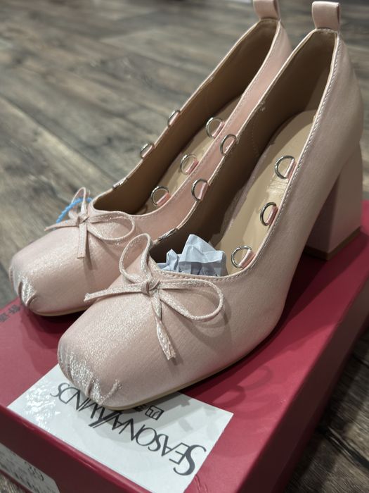 Красивые туфли в вибе пуантов, размер не подошел подойдет для 38-39