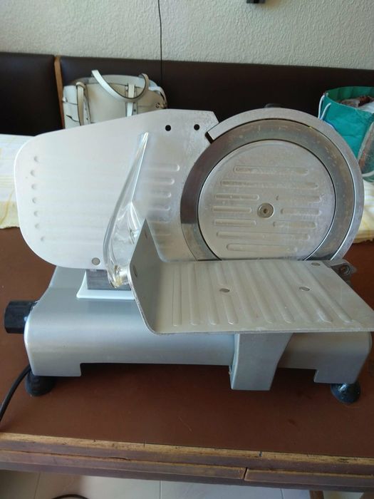 Слайс машина Колбасорезачка