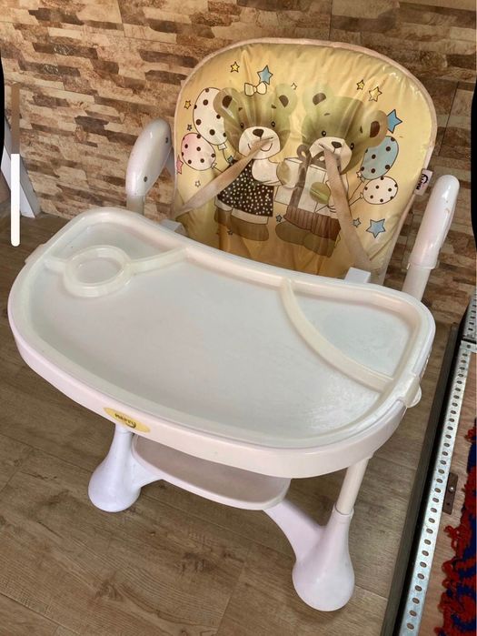 Scaun de masa bebelusi