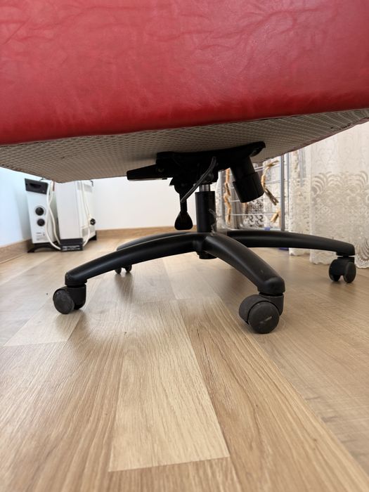 Scaun de birou din piele