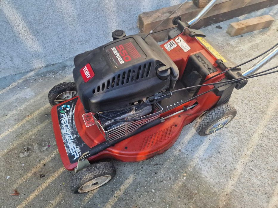 Masina de tuns iarba gazon TORO cu TRACTIUNE Variabila -benzina BRIGGS