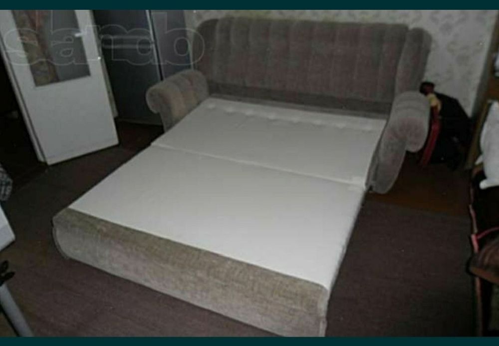 Диван двуспальный