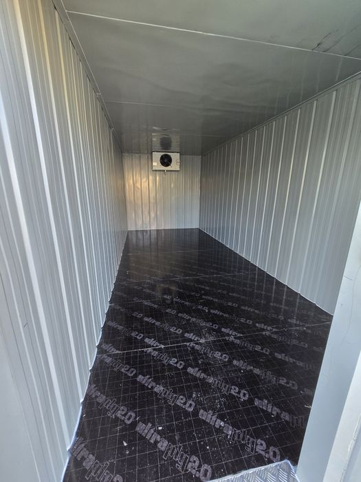 Продаётся модульная холодильная камера.