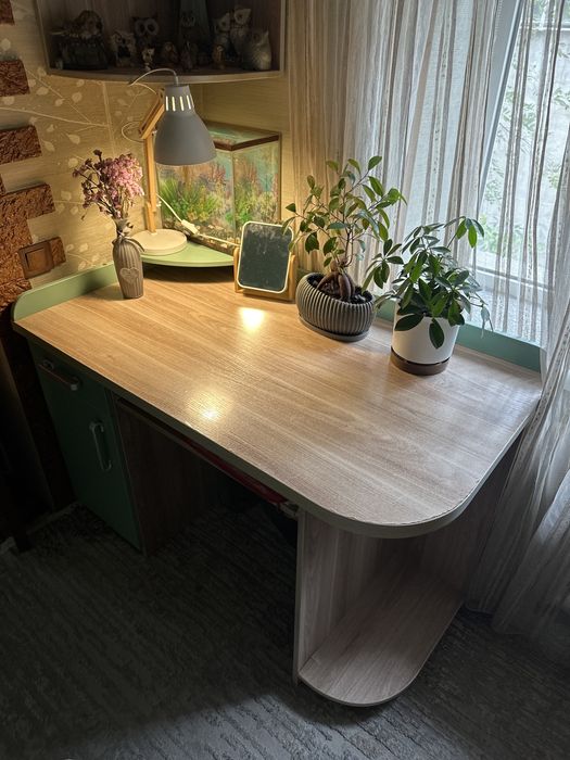 Письменный стол!