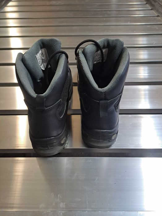 Bocanci protecție mascot