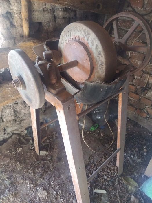 Точило за ножове и други неща