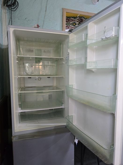 Продаются холодильники