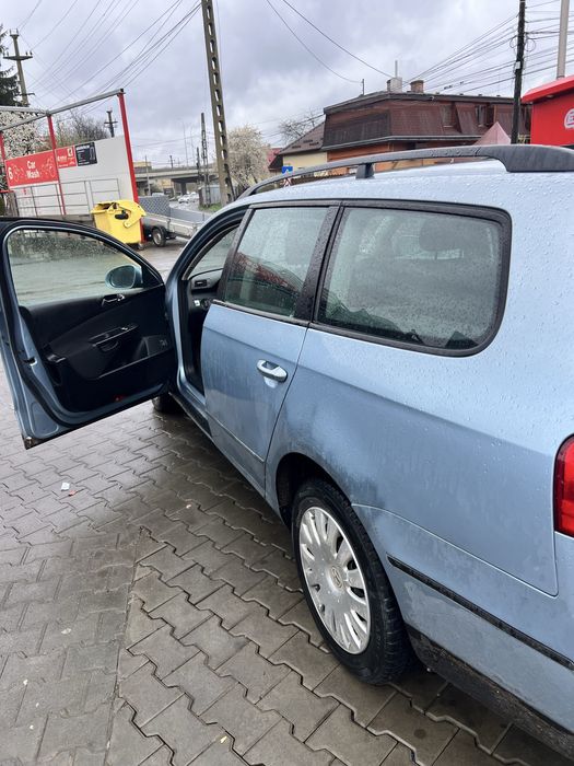 Vand passat b6 din 2006 , cititi anuntul va rog , si nu deranjati inutil ,