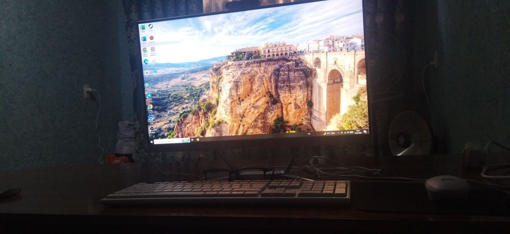 Моноблок Bikon 24/256