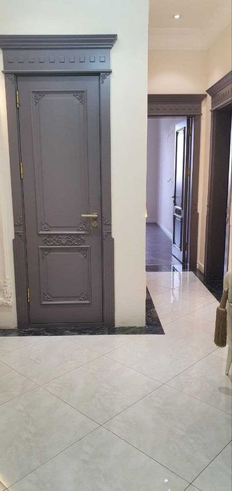 Хувайдо махалласида жилой комплексада евро ремонт квартира  103 м2