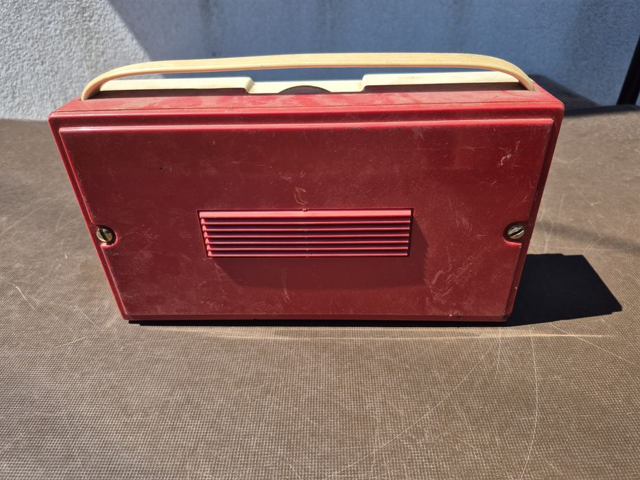 Vând Radio Philips model L3 F21T  made in France