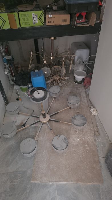 Люстры         .