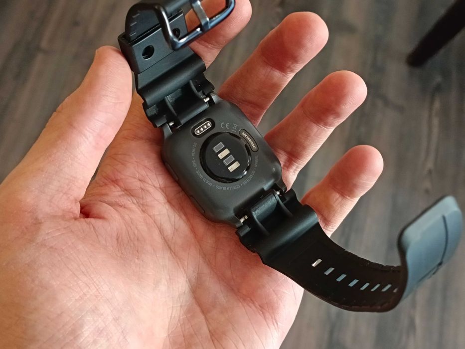 Смарт часы Garmin Venu SQ