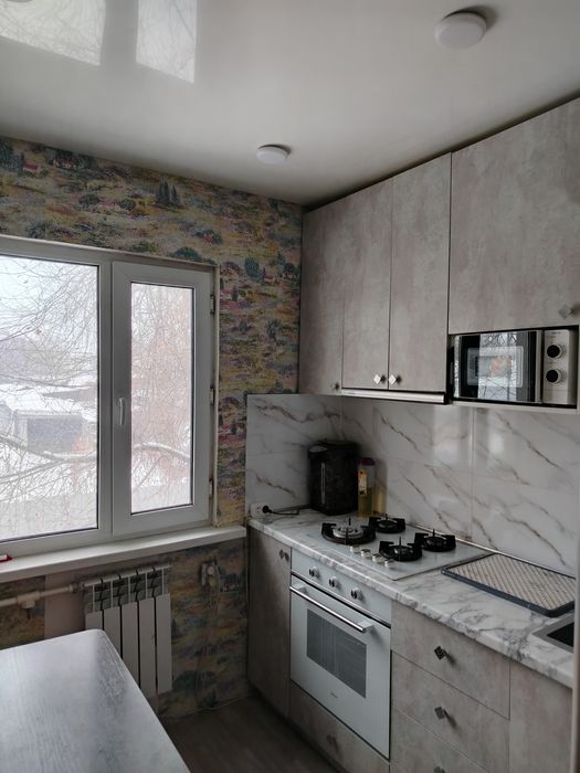 Продам двухкомнатную квартиру в Шахтинске